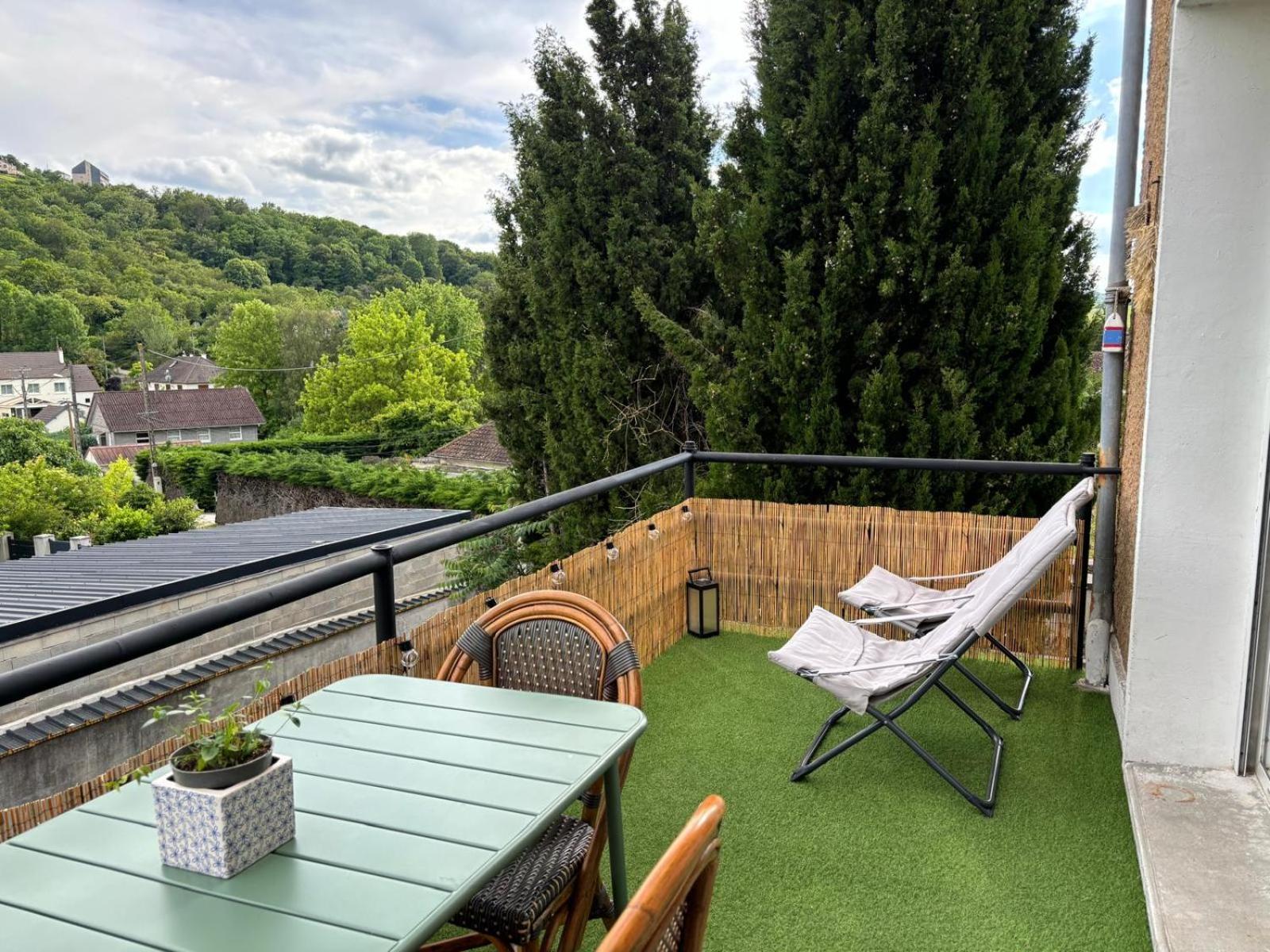Апартаменты La Terrasse De Sancerre Сент-Сатюр Экстерьер фото